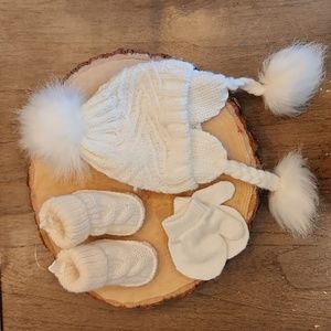 O-6 m hat mitten booties set